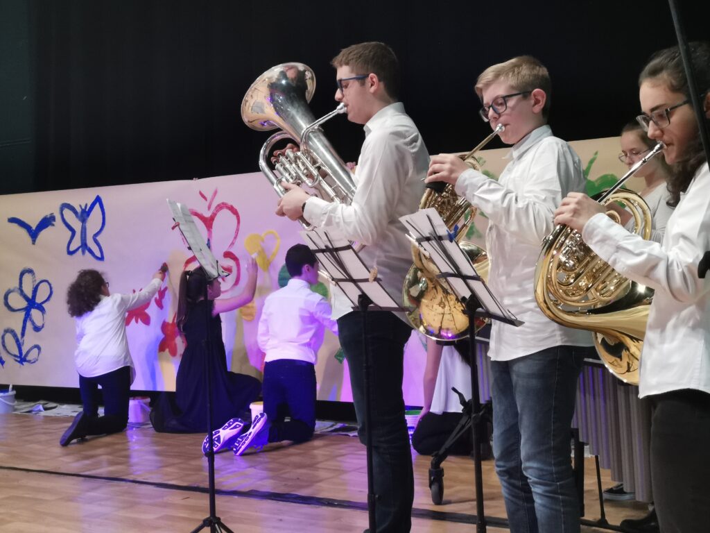 Concorsi "INSIEME PER SUONARE, CANTARE E DANZARE XV Edizione" e "GIANNI